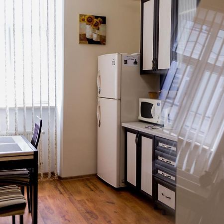 Apartment On Valova Street 利沃夫 外观 照片